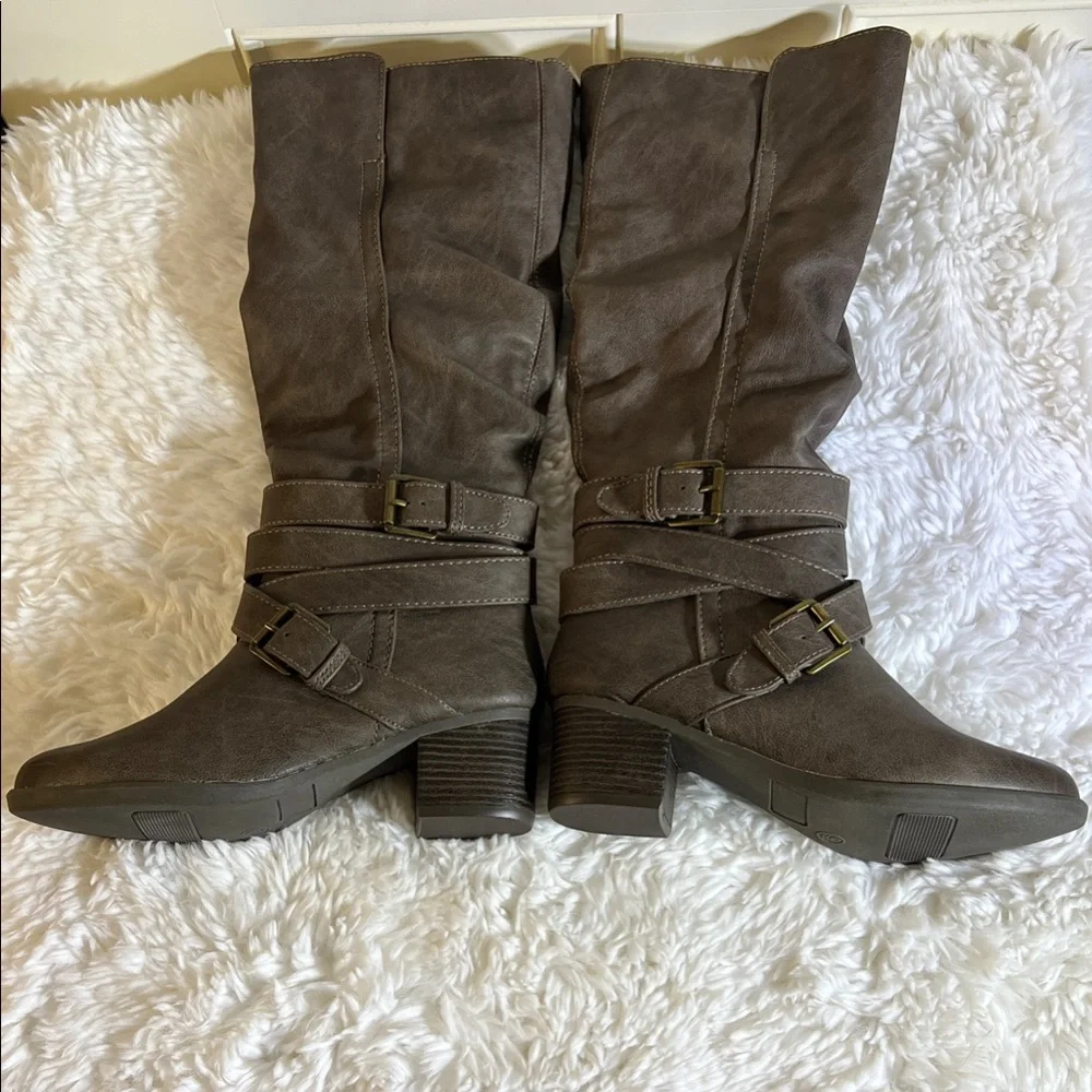 Elegant Over the Knee Brown Boots - Picture 13 of 16